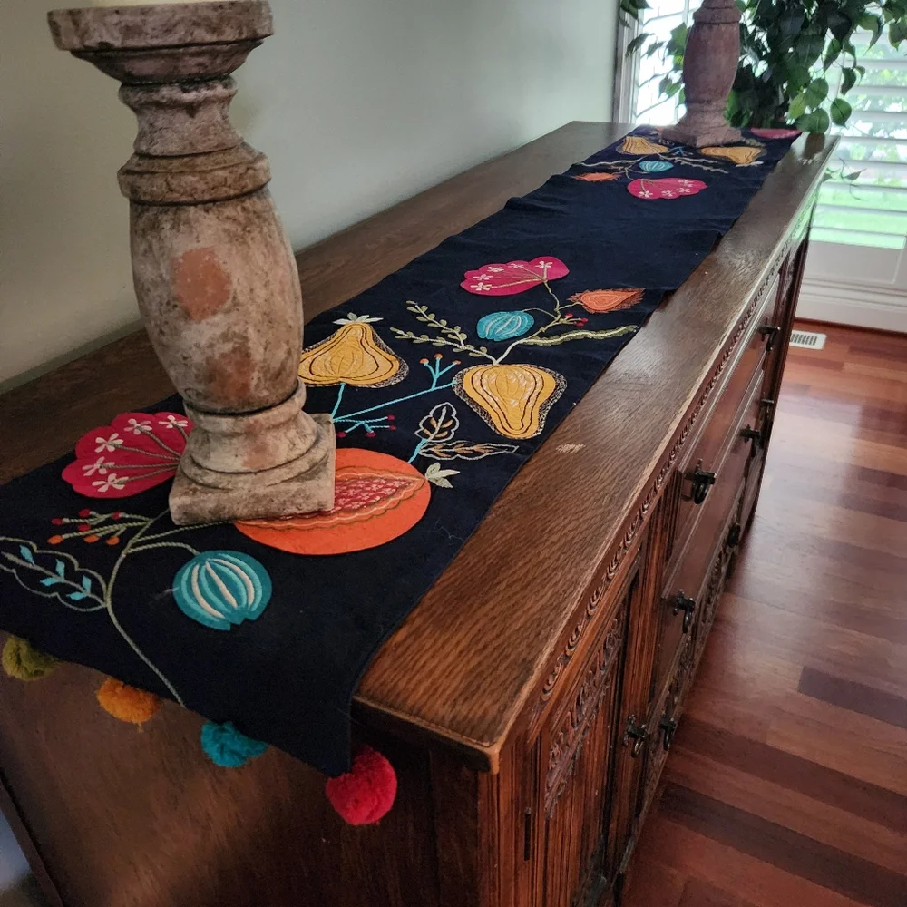 Pier 1 Imports Table Runner Applique Navy Multicolor Floral Cotton Home 13 x 72 - Picture 1 of 11